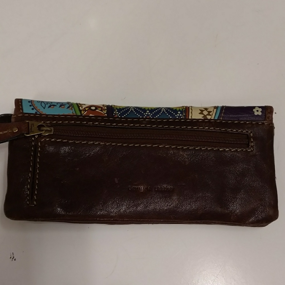 Fossil Leather Clutch W Colorful Pattern - image 2